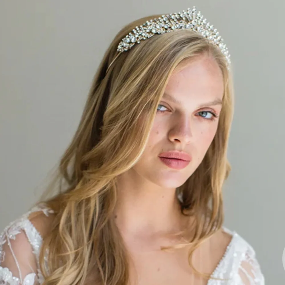 Brides and Hairpins HESSA Crown